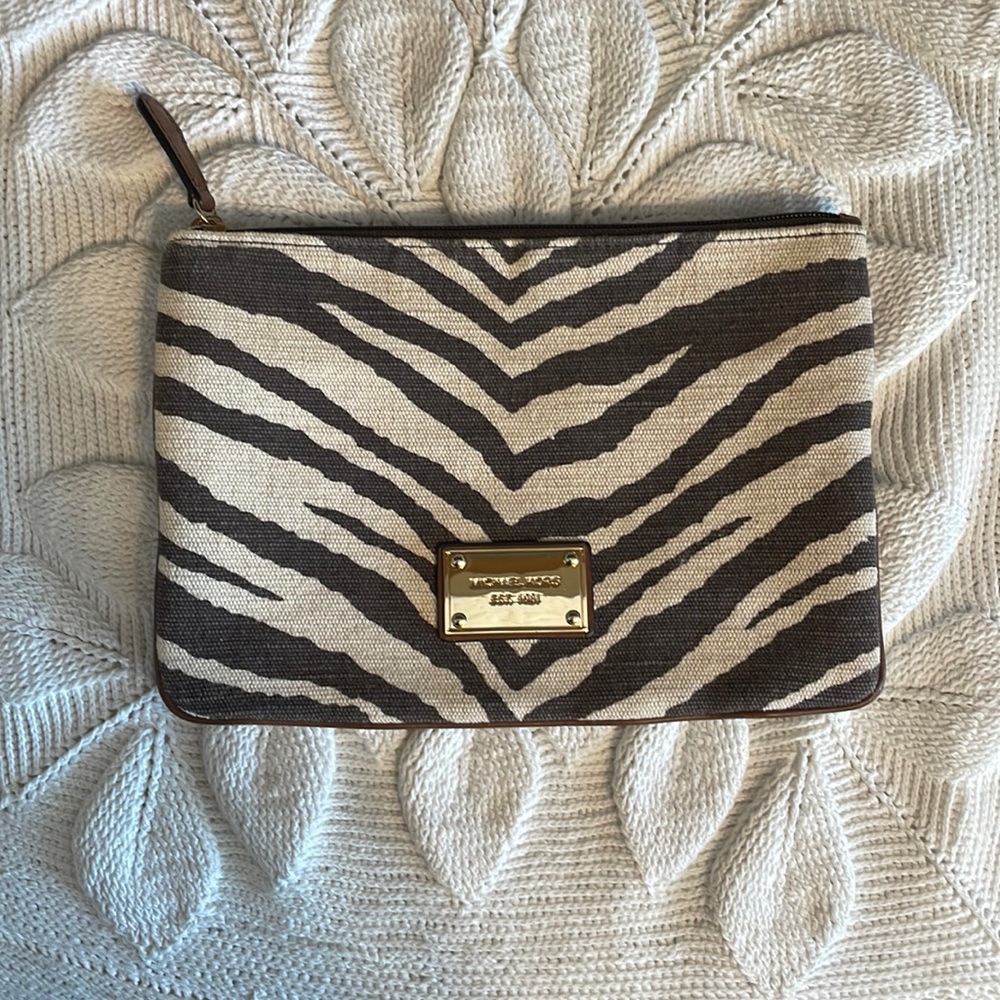 Michael Kors Cosmetic/Makeup Bag